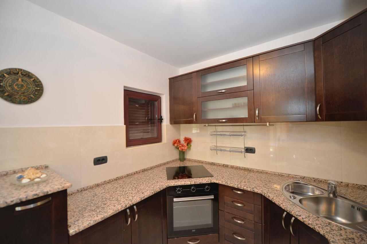 Apartment Nikolija Доброта Экстерьер фото